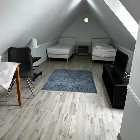 Pharos Zur Seeve Hotel 2*