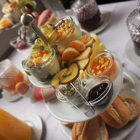 Hotel Pharos Zur Seeve 3*